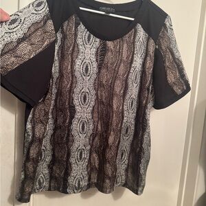 Forever 21 Black and White Lace Pattern Blouse